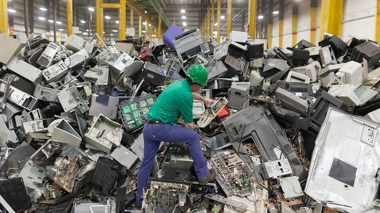 Dikili Elektronik Hurda Alan-0532 614 29 98-ÖZHAN METAL-Dikili Elektronik Kart Hurdası-Hurda Akü-Hastane Hurdası Alan